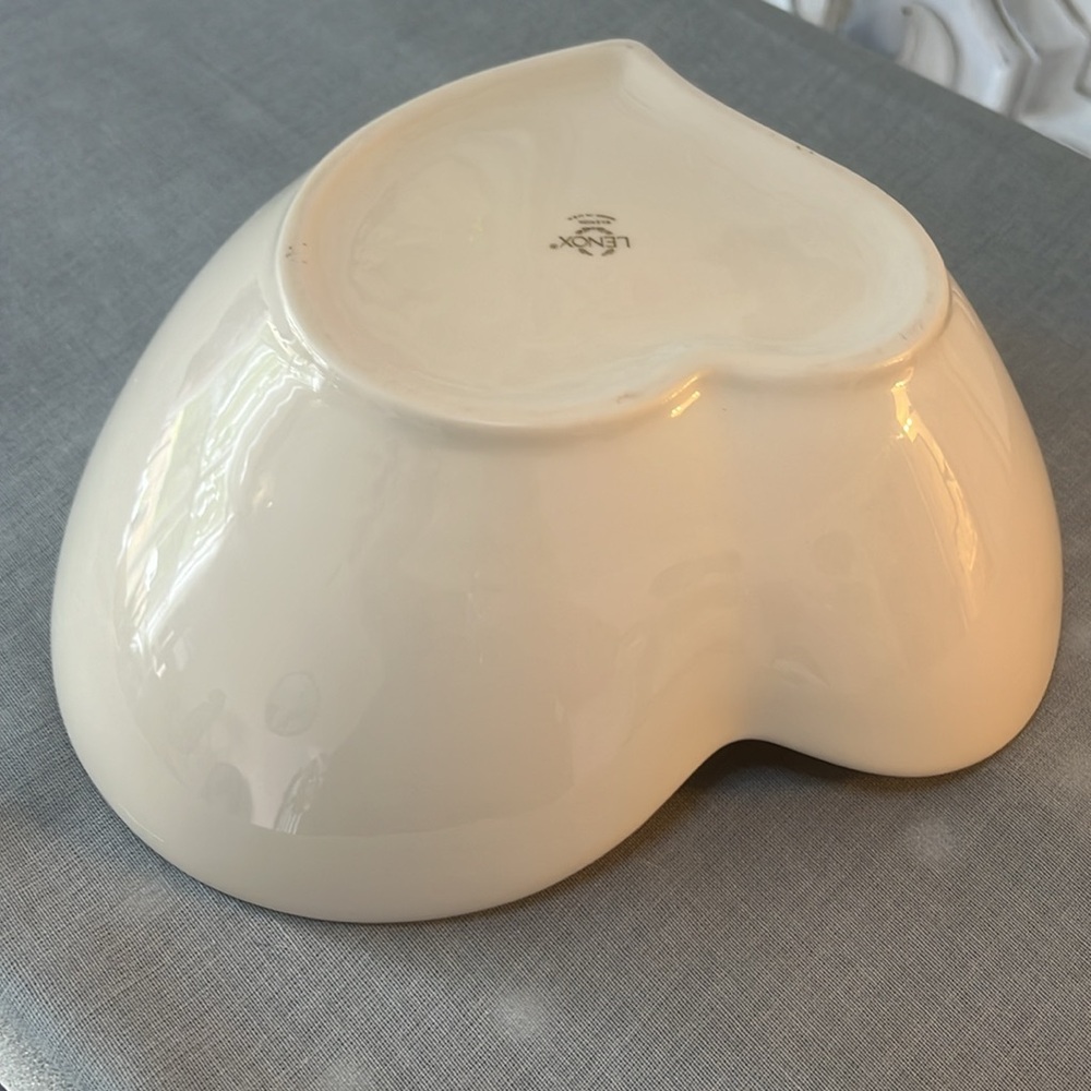 Vintage LENOX China Ivory with Gold Rimmed Heart Shaped Dish - Picture 6 of 9